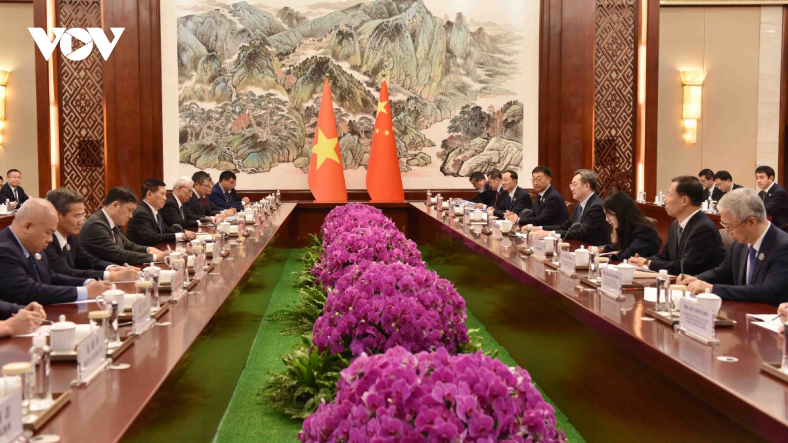 Vietnam desires to foster comprehensive strategic partnership with China